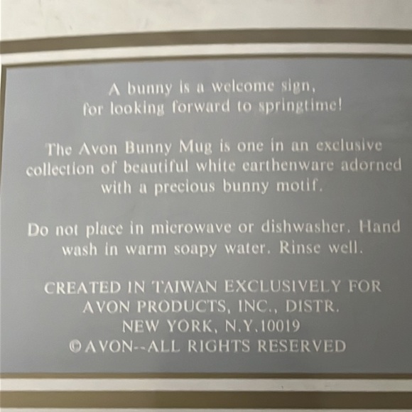 Avon basketweave Bunny Rabbit Mug in original box - Picture 9 of 13
